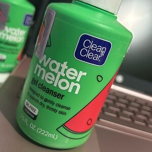 Clean & Ckear watermelon gel cleanser